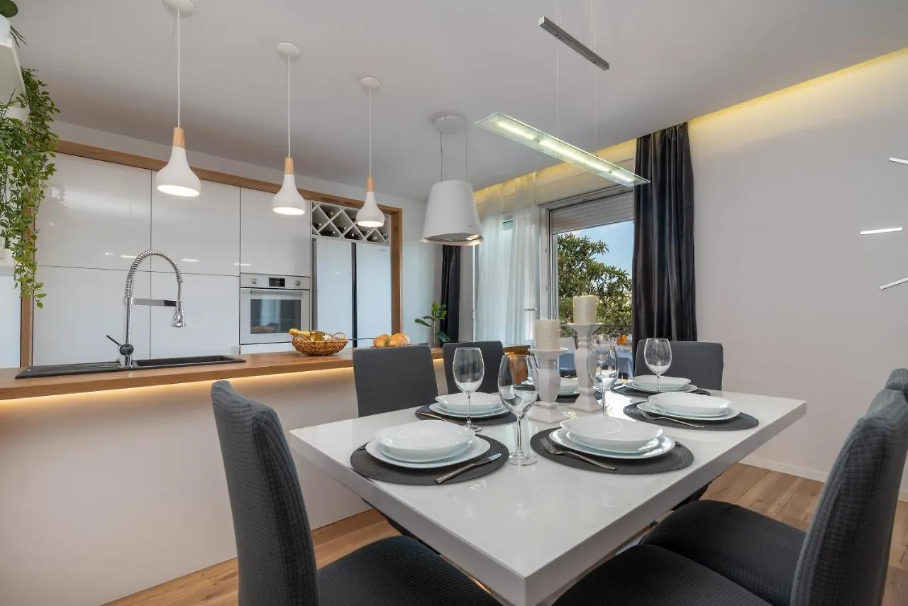 Apartman Tragos Trogir 0*,  Croatia